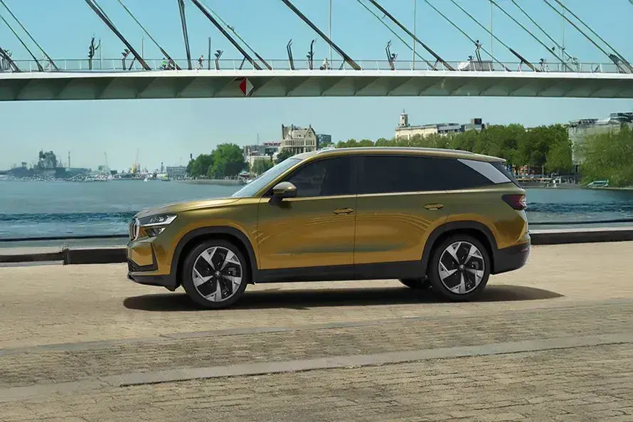 skoda-kodiaq-side-view-left-90-3.webp